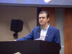 Deputado Thiago Silva reafirma luta por políticas públicas para autistas em evento estadual