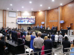 Sessão especial da ALMT homenageia personalidades com atuação em diversos segmentos com comendas e honrarias