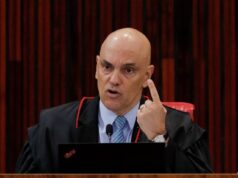 Moraes confronta Câmara e decreta perda do mandato de Zambelli
