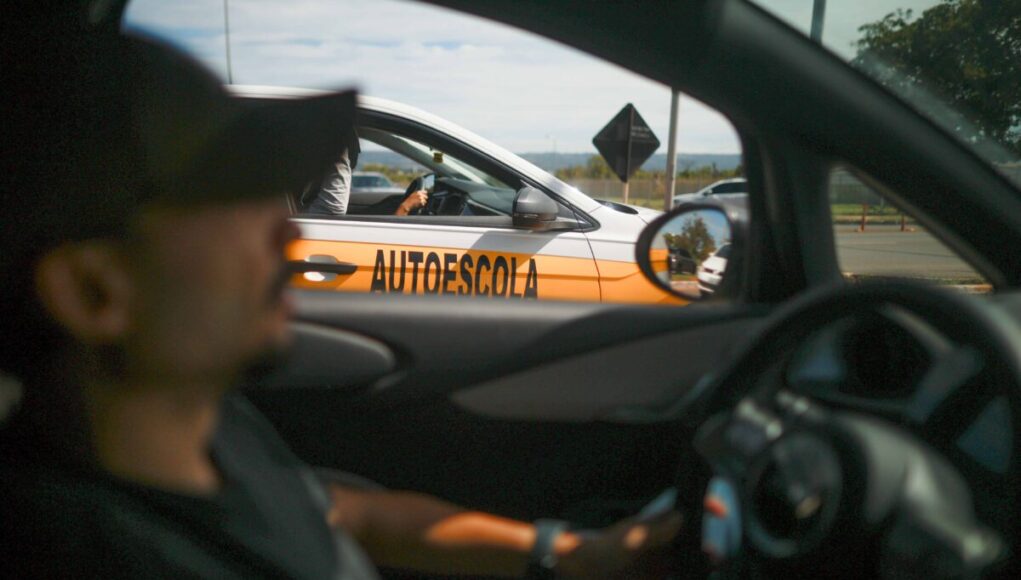 Fim-a-obrigatoriedade-de-um-minimo-de-aulas-em-autoescolas-para-obtencao-da-Carteira-Nacional-de-Hab.jpeg