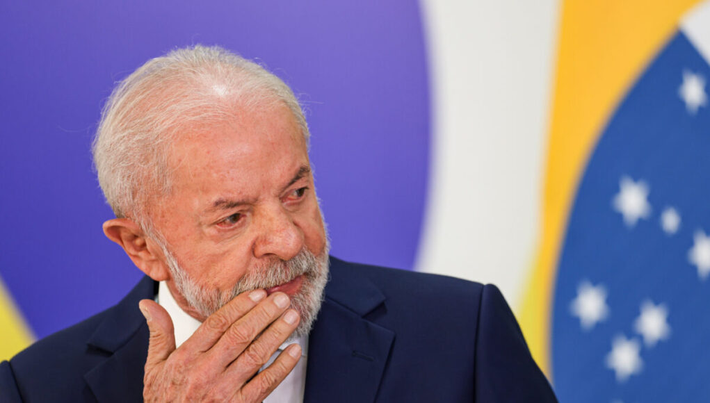 O-presidente-Luiz-Inacio-Lula-da-Silva-da-entrevista-coletiva-durante-cafe-da-manha-com-jornalistas.jpeg