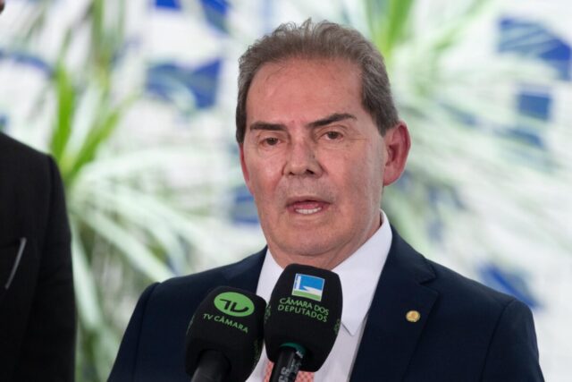 O-relator-do-Projeto-de-Lei-da-Dosimetria-deputado-Paulinho-da-Forca-Solidariedade-SP-concede-coleti.jpeg