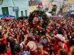 Quinta (4/12) é dia de Santa Bárbara, que morreu decapitada pelo pai