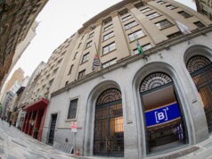 Ibovespa tomba 4,31%, a maior queda em 4 anos; bancos lideram perdas