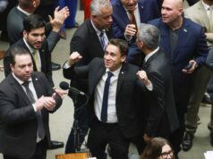 Câmara aprova reduzir penas de Bolsonaro e de presos do 8 de Janeiro
