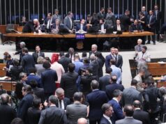 Em votação durante a madrugada, Câmara aprova projeto para reduzir a pena de Bolsonaro – CartaCapital