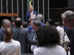 Câmara aprova corte de benefícios fiscais, e mais imposto para bets, fintechs e JCP