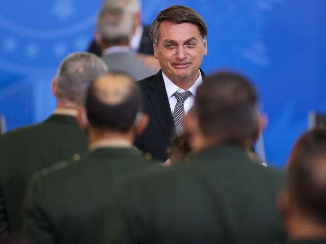 jair_bolsonaro_oficiais_generais_promovidos0804216669.jpg