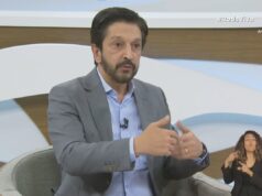 Tarcísio tem mais condições de “trazer o centro” do que Flávio