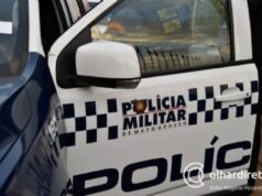 Homem ameaça família e tenta agredir a própria mãe de 71 anos após chegar drogado em casa