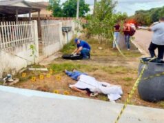 Homem é assassinado a tiros na porta de casa por dupla em motocicleta; polícia busca por suspeitos