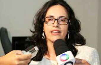 Tribunal afasta juíza por suspeita de favorecimento ao marido