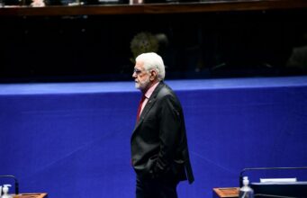 Wagner deveria renunciar à liderança do governo – CartaCapital