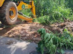 Desobstrução e limpeza de córrego é realizada na região do Mapim e do Jardim Glória – Desobstrução e limpeza de córrego é realizada na região do Mapim e do Jardim Glória