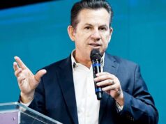 Sob fogo cerrado, Mauro Mendes encontra ministros do STF