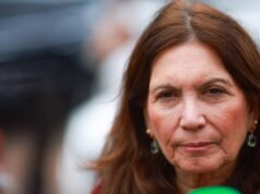 Bolsonaro “dá as cartas” mesmo preso, diz Bia Kicis sobre candidatura de Flávio