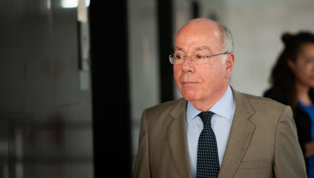 Mauro-Vieira-Ministro-das-Relacoes-Exteriores-do-Brasil-falam-a-imprensa-sobre-brasileiros-deporta.jpeg
