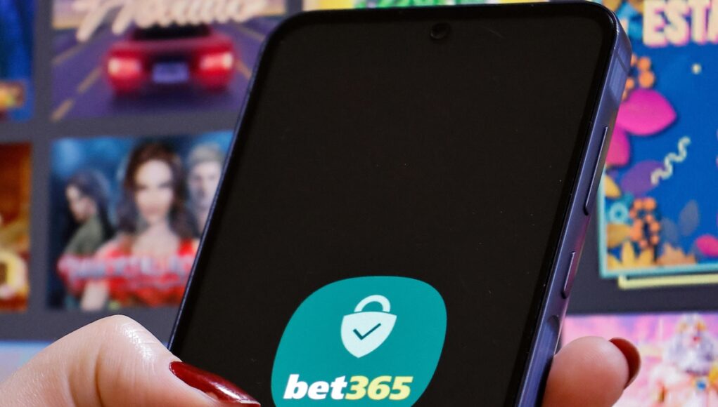 a83fade8-021024-lf-bet365-011.jpg