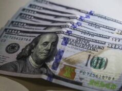 Dólar hoje fecha em queda e vai a R$ 5,21, após salto da véspera e seguindo exterior