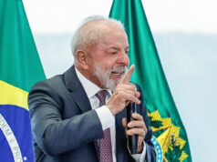 Lula assina decreto para faculdades comunitárias depois de 12 anos