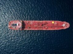 Rússia envia submarino para escoltar petroleiro perseguido pelos EUA