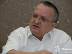 Pedro Taques é multado por descumprir decisão judicial e juíza alerta para prática de crime