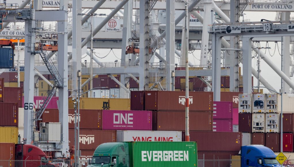2026-02-24T101419Z_1_LYNXMPEM1N0FC_RTROPTP_4_USA-TRUMP-TARIFFS.jpg