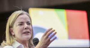 Gleisi diz que presidente da CPMI aplicou um golpe em votação de quebra de sigilo de Lulinha – CartaCapital