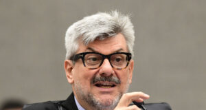 Ministro do STJ é suspeito de assediar jovem de 18 anos