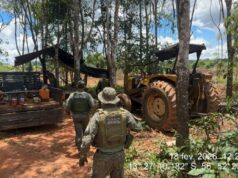 Batalhão Ambiental apreende tratores e maquinários na zona rural de São José do Rio Claro