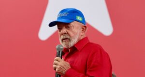 Lula chama eleição de guerra e diz que acabou o “Lulinha paz & amor”