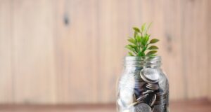 Multimercados pegam carona na bolsa e ganham mais de 30% em 12 meses