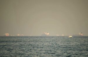 Irã ataca navio da Marinha norte-americana; EUA negam que embarcação tenha sido atingida – CartaCapital