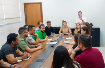 Prefeita garante permanência dos profissionais até nova tratativa junto ao Ministério da Saúde – Prefeita garante permanência dos profissionais até nova tratativa junto ao Ministério da Saúde