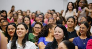 Mulheres atingem 80,44% no quadro de servidores na gestão Cláudio Ferreira