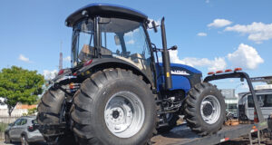 Várzea Grande reforça apoio ao campo com chegada de novo trator – Várzea Grande reforça apoio ao campo com chegada de novo trator