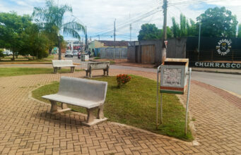 Mutirão de limpeza leva serviços à Avenida prefeito Murilo Domingos e praça da Alfenin – Mutirão de limpeza leva serviços à Avenida prefeito Murilo Domingos e praça da Alfenin