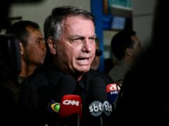 Jair Bolsonaro passa mal na prisão e é levado a hospital em Brasília, diz Flávio – CartaCapital