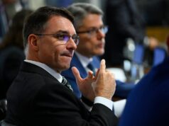 Pesquisa mostra que Flávio Bolsonaro ainda é pouco conhecido do eleitorado brasileiro – CartaCapital