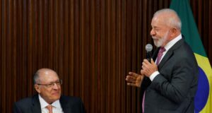 Governo Lula propõe usar receita extra com petróleo para cortar impostos sobre combustíveis – CartaCapital