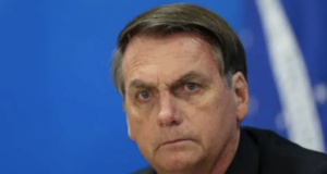 Defesa de Bolsonaro entra com novo pedido de prisão domiciliar