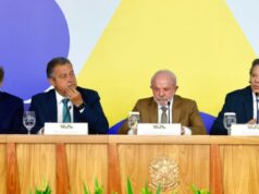 Governo Lula critica privatizações e vê impacto no preço do combustível