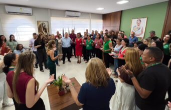 Servidores públicos de Várzea Grande comemoram com a prefeita aprovação dos PCCS – Servidores públicos de Várzea Grande comemoram com a prefeita aprovação dos PCCS