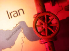 Como o bloqueio de Ormuz afetou dólar, petróleo e bolsas nos EUA e no Brasil?