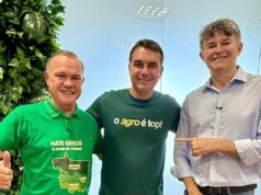 Flávio Bolsonaro promete Ferrogrão, crédito mais barato e anistia em discurso a produtores em Mato Grosso