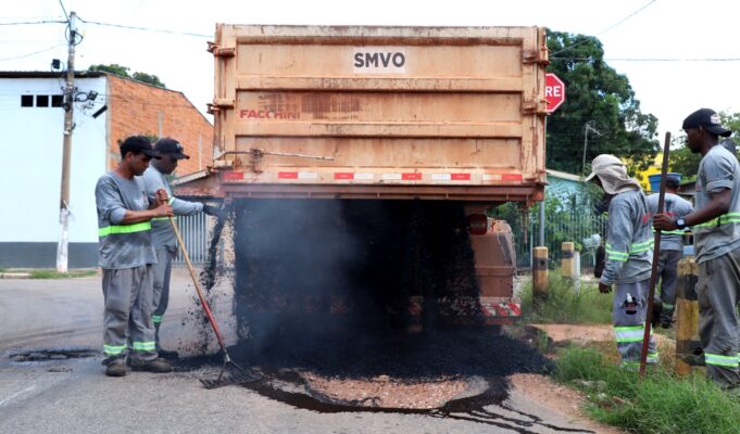 Prefeitura intensifica recuperação viária com tapa-buracos e patrolamento em Várzea Grande – Prefeitura intensifica recuperação viária com tapa-buracos e patrolamento em Várzea Grande