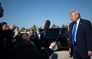 Trump diz que tropas ficarão no Irã até que “acordo real” seja cumprido