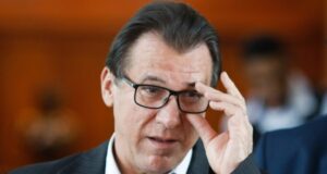 Governo Lula quer suspender bancos que cobram “juro abusivo”