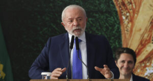 Lula quer usar receita do petróleo para conter alta da gasolina