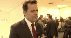 EUA expulsam delegado da PF por manipular sistema de imigração